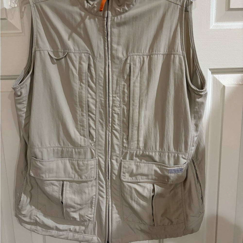 Columbia  Outdoor Travel Vest